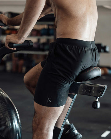 Element 7" Short - Black